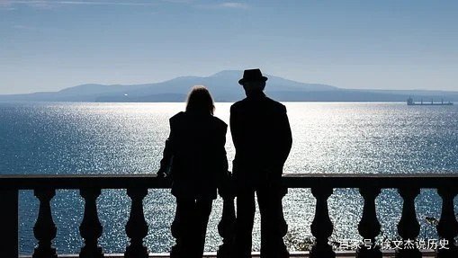 大龄剩女的悔恨：年轻时放纵和黑人同居，如今倒贴婚房也没人要我，为何