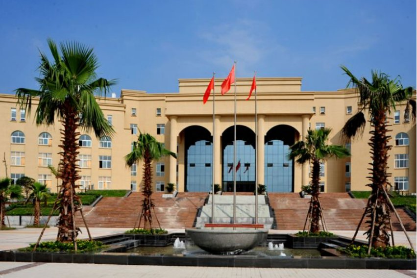 成都文理学院一年学费2023年