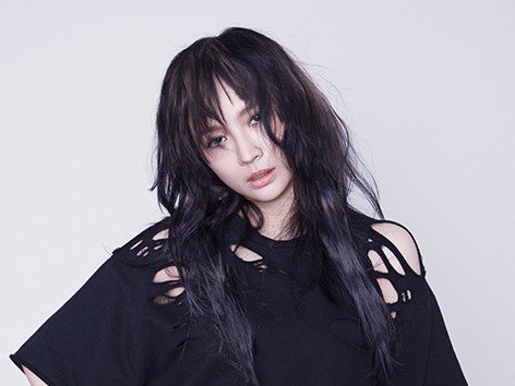 飞儿乐队原主唱叫什么名字?