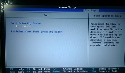 boot priority order怎么设置第一启动项？