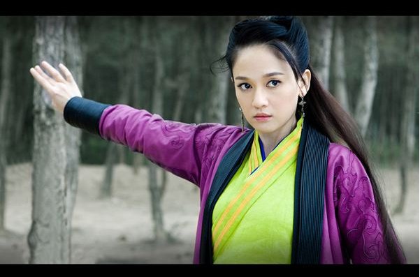 《笑傲江湖》里任我行有“三个半”不佩服和“三个半”佩服，他们分别是谁？