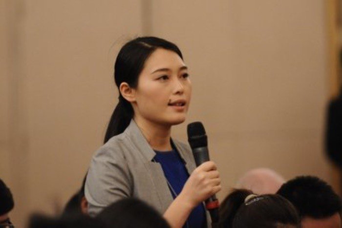 记者直播河南一工厂火灾手机被抢，还遭警告！该工厂在隐藏什么“猫腻”吗？