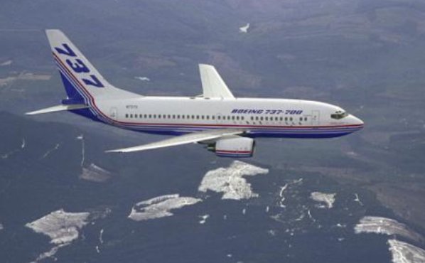 波音737飞机能坐多少人