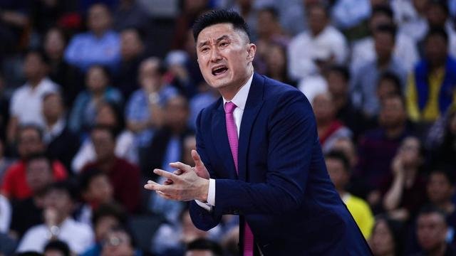 cba联赛决定延期两周，是什么让姚明做出的这个决定？