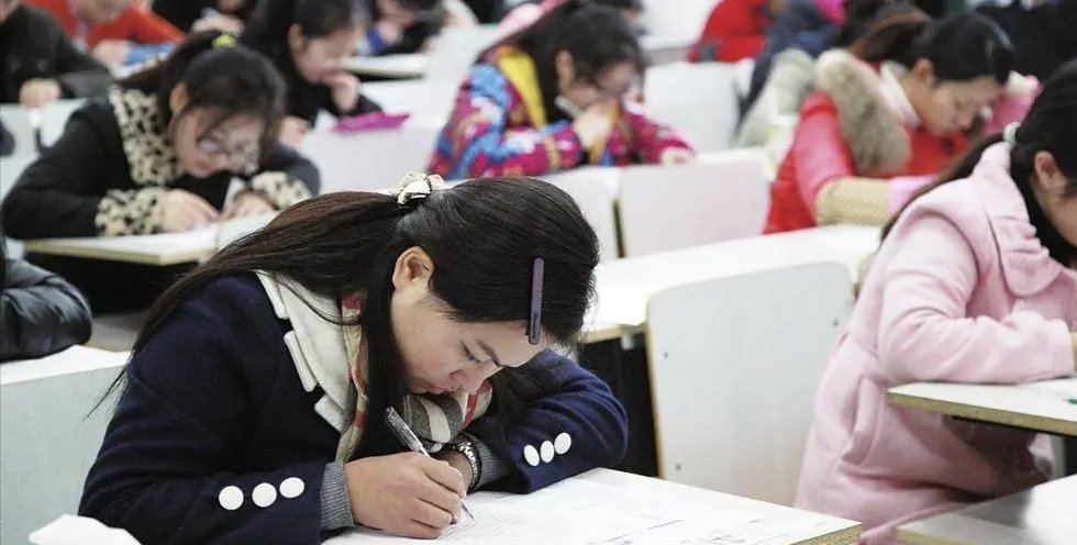 行测申论最低分数线