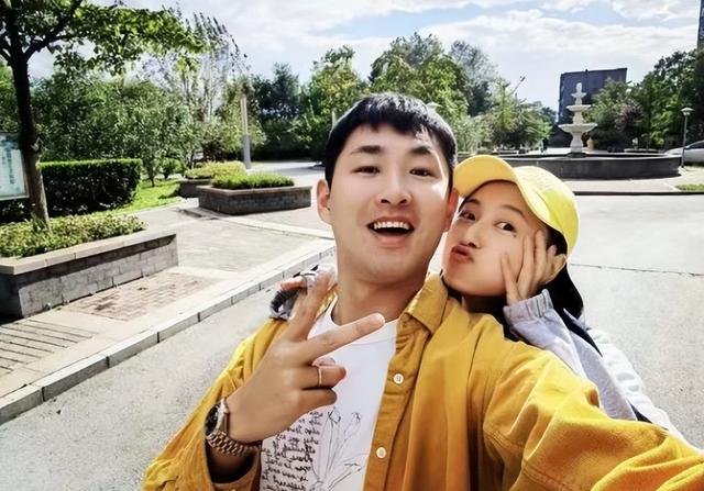 王彦霖晒照为女儿庆满月，他是什么时候结婚的？