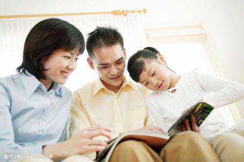 为何老人凡事都替儿子想，有事却总找女儿？