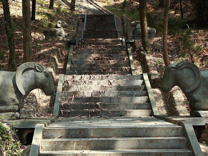 张九龄家族墓地的介绍