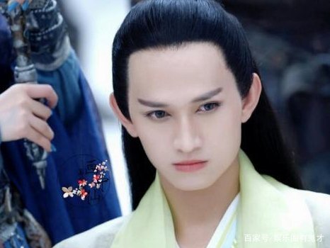 9岁开始演戏的他，凭杀阡陌大火，青涩剧照曝光，隐婚妻子被骂丑！他是谁？