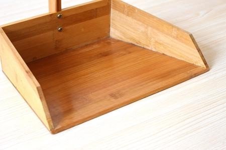 扫地那个装垃圾的东西普通话叫什么？扫把我是知道了，那个装垃圾的东西呢？