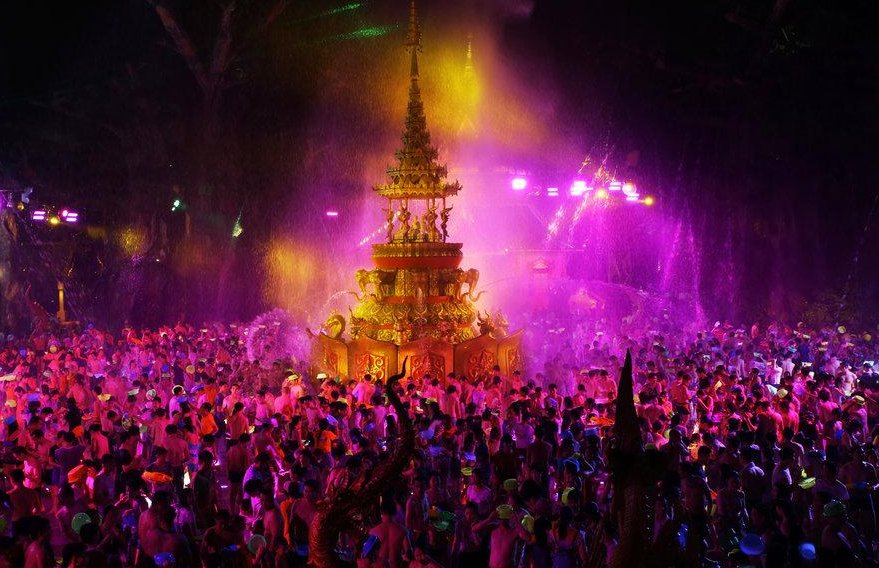 24号是圣诞节还是平安夜？