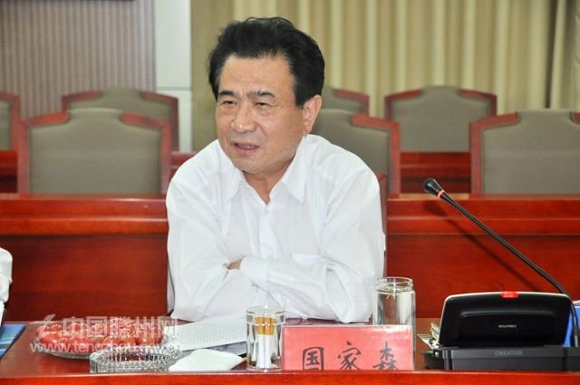 张常韧的个人简历