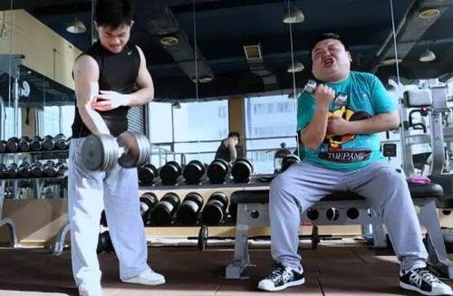 《恰好是少年》杨紫给董子健发消息询问该如何减肥，减肥你有什么好方法呢？