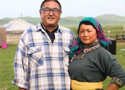 瞒了这么多年，“谢大脚”终于公开丈夫身份，怪不得要藏着，他是谁？