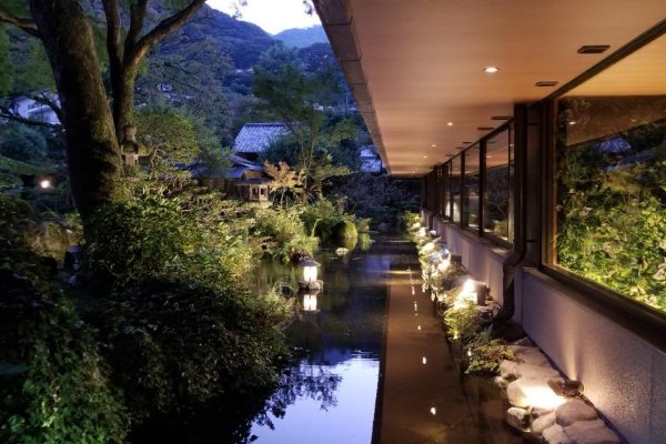 日本推出温泉外卖，温泉是怎么外卖到家的呢？