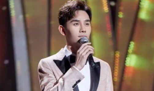 刘烨、王凯、黄轩等明星接连在人民日报上刊发文章，这背后有何意义？