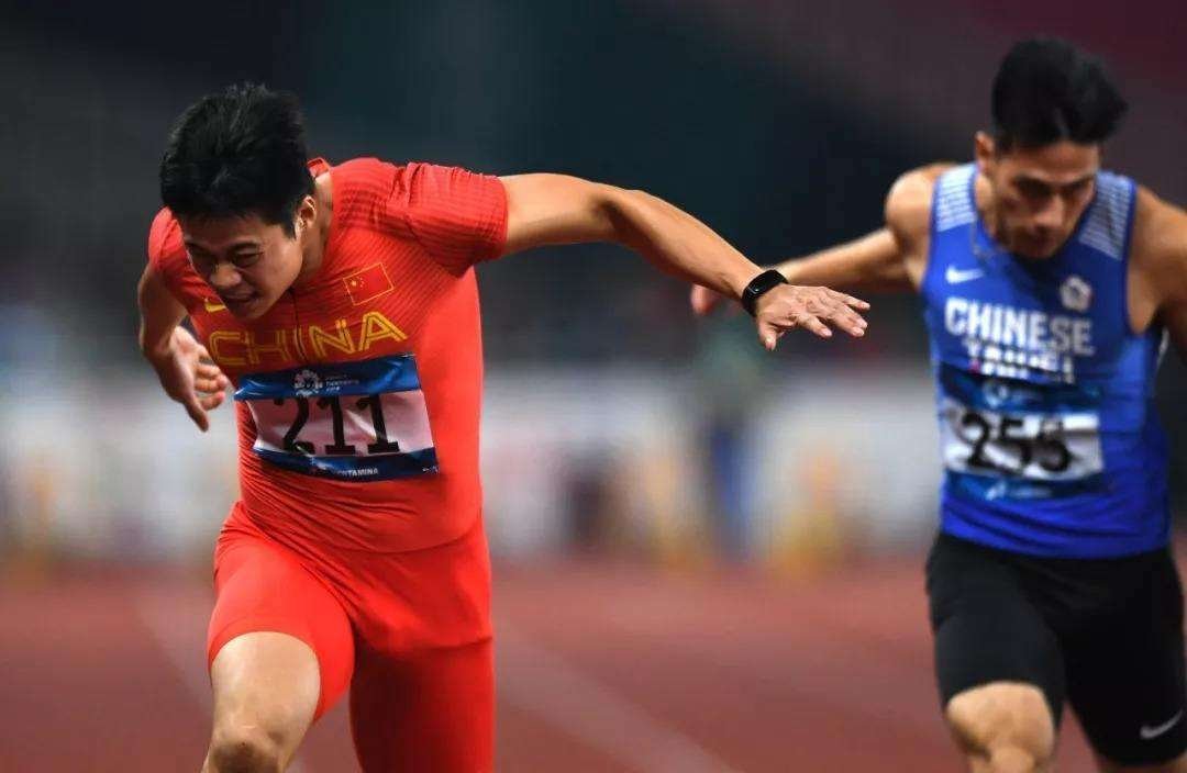 谢震业百米10秒01摘银,中国短跑近几年人才辈出的原因是什么?