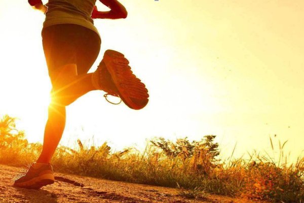 写作文，汗水，雨水，药水，胶水300字？