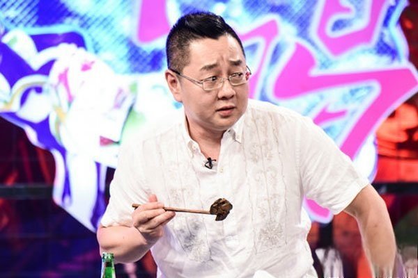 张绍刚被打的完整视频怎么回事 其实这只是一个梗