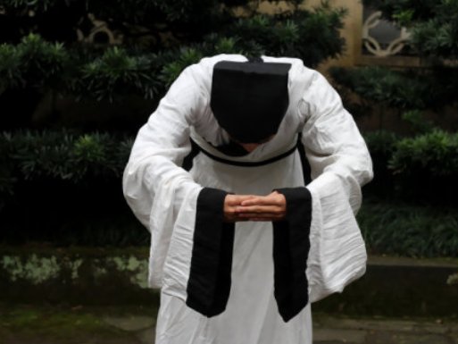 中国古代双手抱拳举过头顶鞠躬这是什么拜礼