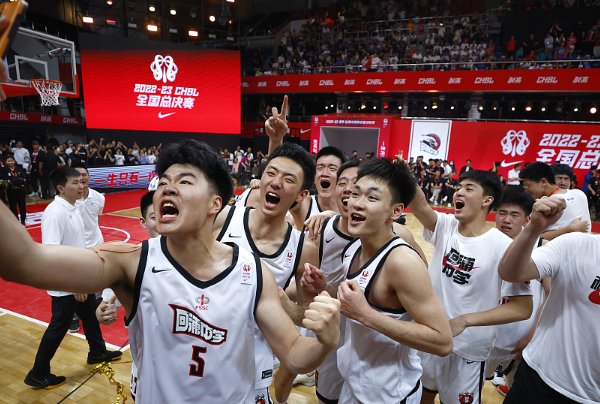 临海市回浦中学以多少的比分