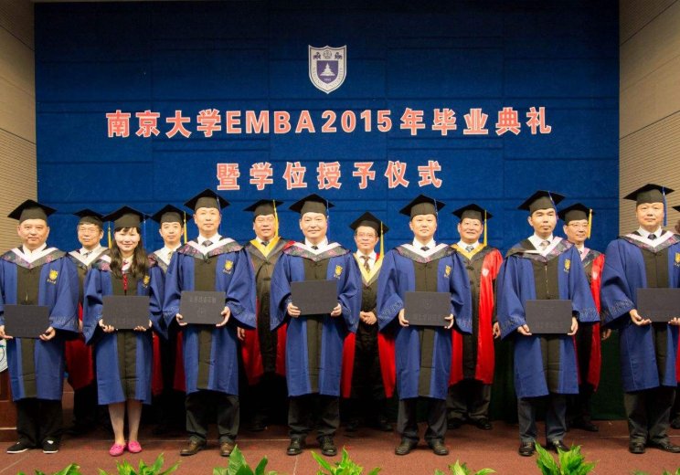 博士硕士本科生用英语怎么说还有缩写