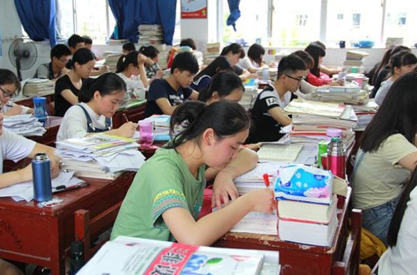 蓬头垢面怎么读音是什么意思