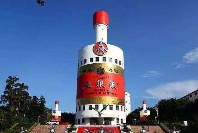 国内的哪些建筑称得上十大最丑陋建筑，分别在什么地方？