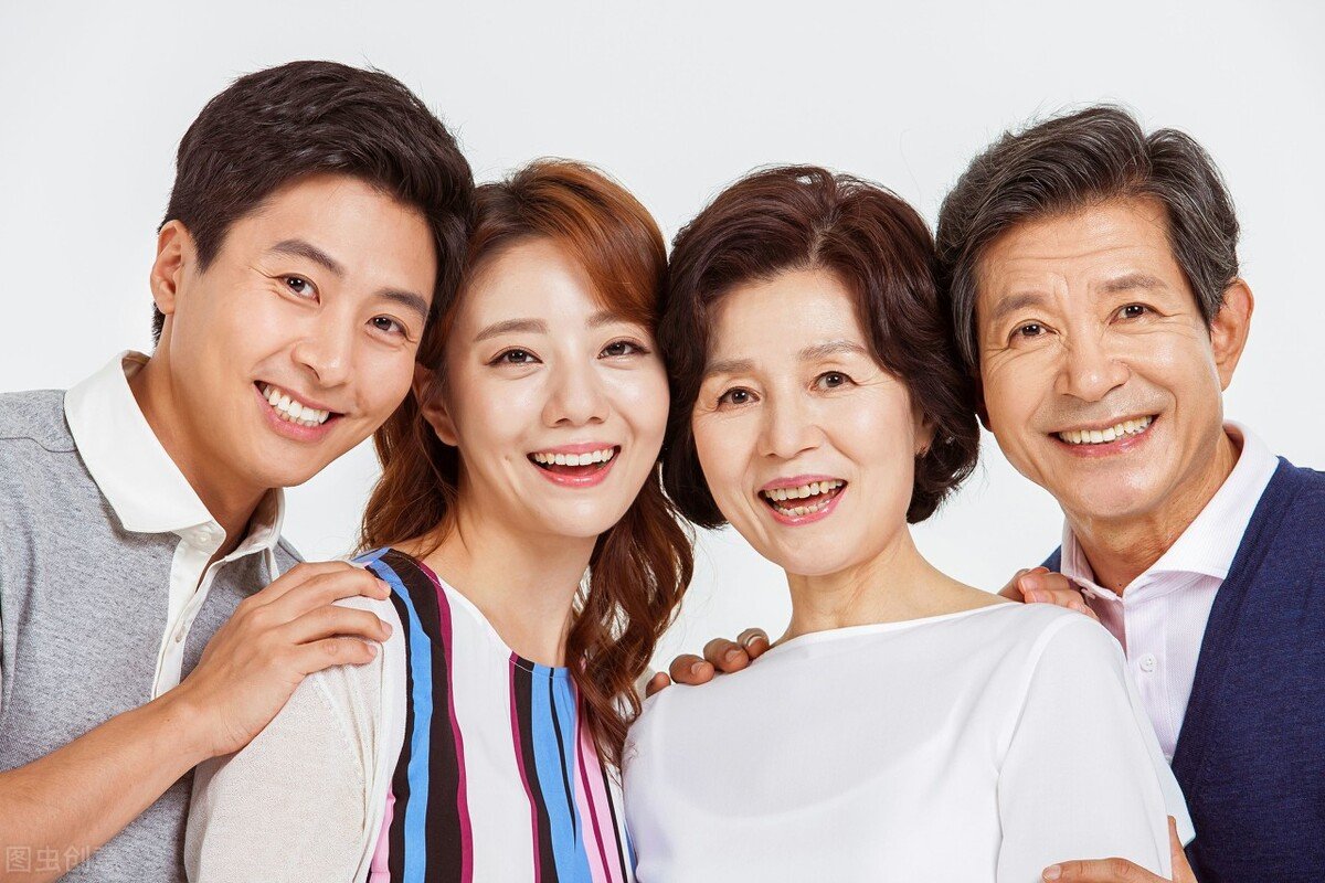 老人为什么喜欢跟着儿子一起生活？