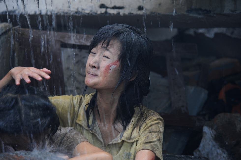 5.12汶川不相信眼泪的影片历史背景