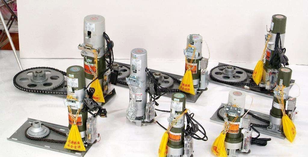 求卷闸门电机接线图，是220V供电带2个继电器的那种求大神帮助