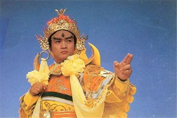 二郎神为什么会有三只眼?中间的眼睛为什么是立着的呢?