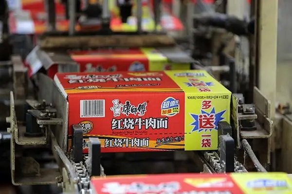 康师傅再被曝发现苍蝇干尸，这对康师傅的销量会有什么样的影响？