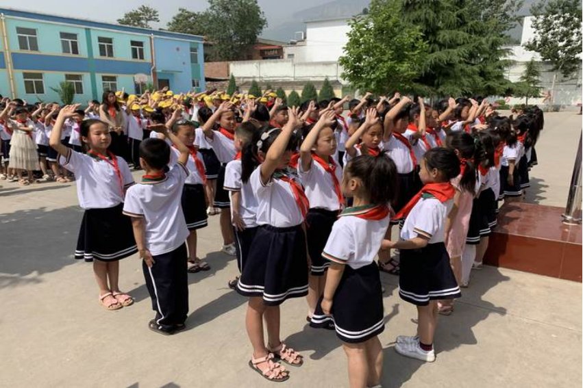 3 我们队的性质:是中国少年儿童是(),是()学习中国特色社会主义和共产主义的学