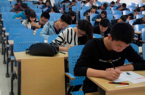 英语六级成绩划分是多少分？