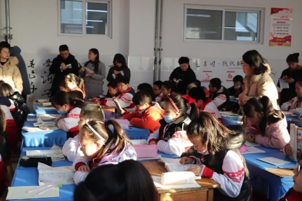 珍奇异兽什么意思?