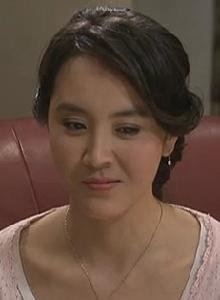 岳越的个人简介