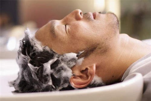 为什么正月初一不能洗头发和洗衣服？