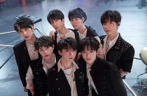 时代少年团公开私生照片，公开照片会涉及到个人隐私吗？