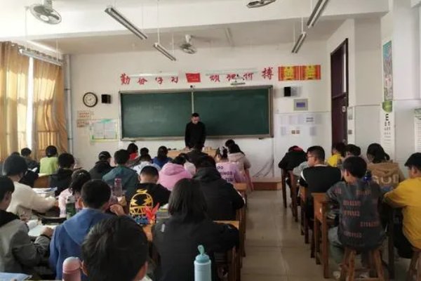 众议纷纭什么意思