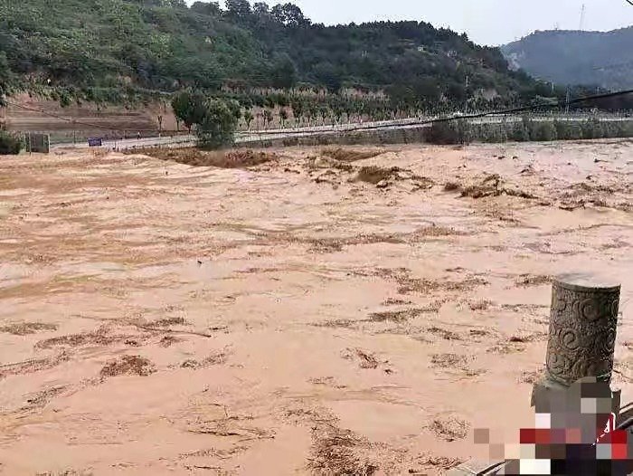 甘肃庆阳遭遇1956年以来最大洪水，多日的暴雨给当地带来了哪些影响？