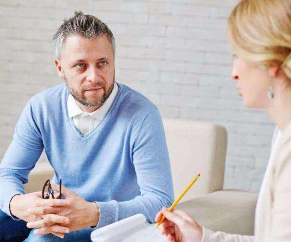 我想考心理咨询师，可以在哪里报名？