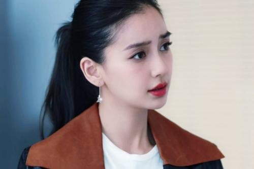 杨颖与杜淳被翻出早年前的搂抱照片炒作，发布者是否有造谣的嫌疑？