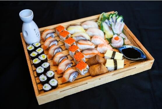 我想学寿司，可以去学校学嘛？