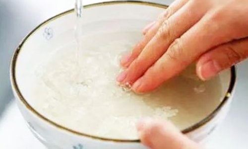 熬稀饭的时候，盖锅盖吗?火力大小，熬多长时间？