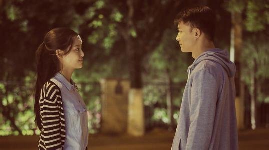 《拥抱星星的月亮》电视剧全集讲的是个什么故事?