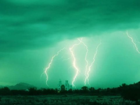 上海现壮观弧状积雨云，这种强对流天气如何形成的？