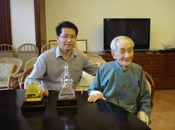 南怀瑾火化后烧出七罐舍利子是怎么一回事？