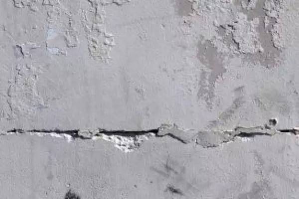 刚建好的大楼,质量不合格被拆除,谁的问题?