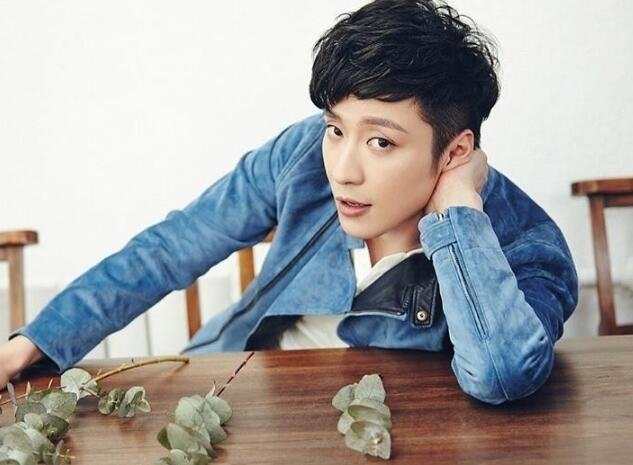 乔任梁什么原因怎么走的乔任梁遗照没有胳膊真相